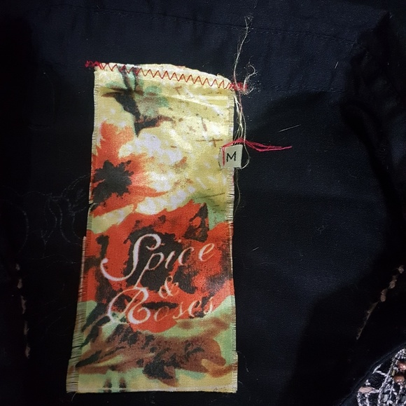 Spice & Roses Lace Up Embroidered Tunic Top - Picture 6 of 7